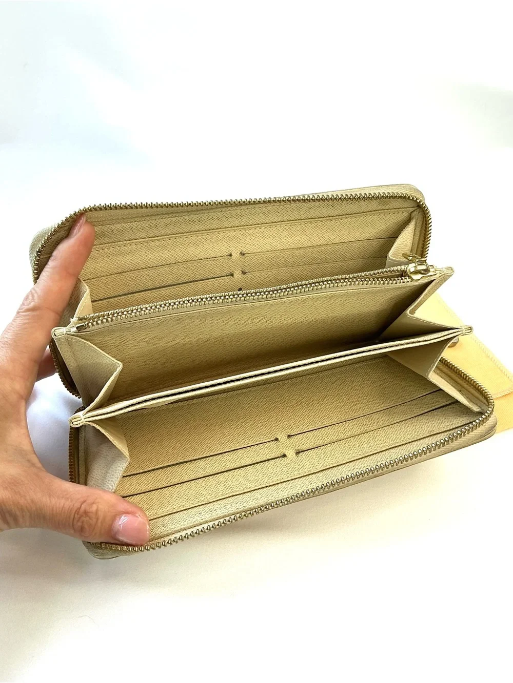 Louis Vuitton | Damier Azur Zippy Canvas Wallet